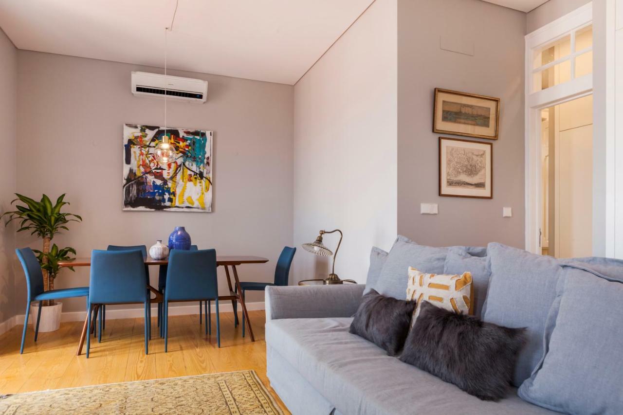 Breath-taking River & View Stunning 3 Bedrooms & 3 Bathrooms With Ac Alfama Castle District 1st Floor Apartamento *