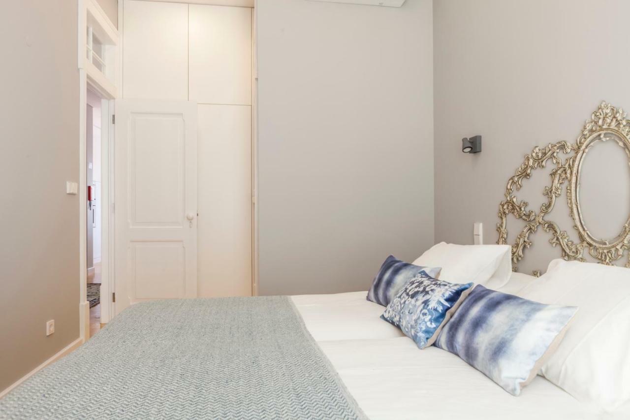 Breath-taking River & View Stunning 3 Bedrooms & 3 Bathrooms With Ac Alfama Castle District 1st Floor