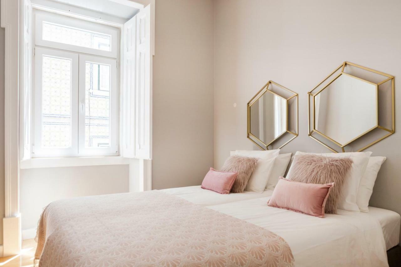 Breath-taking River & View Stunning 3 Bedrooms & 3 Bathrooms With Ac Alfama Castle District 1st Floor Apartamento Lisboa