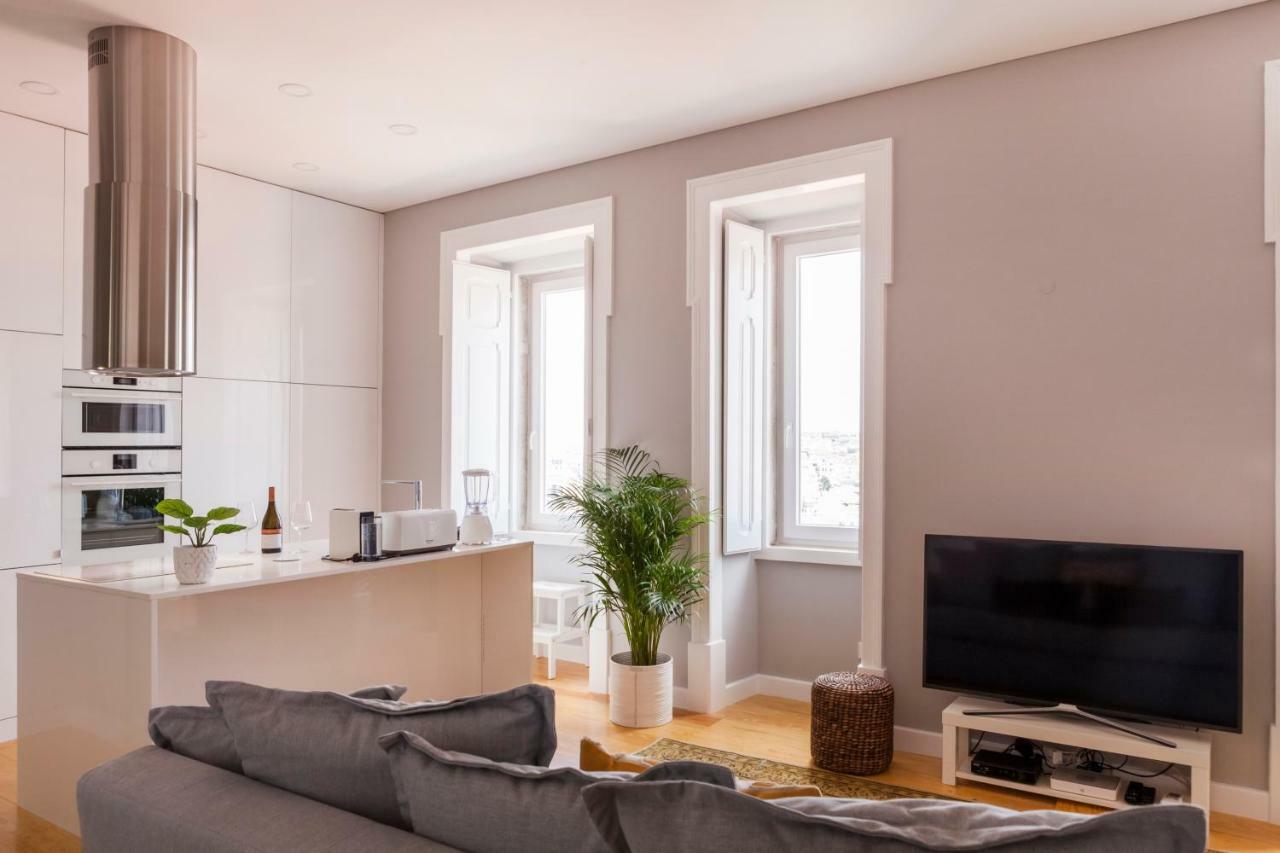Breath-taking River & View Stunning 3 Bedrooms & 3 Bathrooms With Ac Alfama Castle District 1st Floor