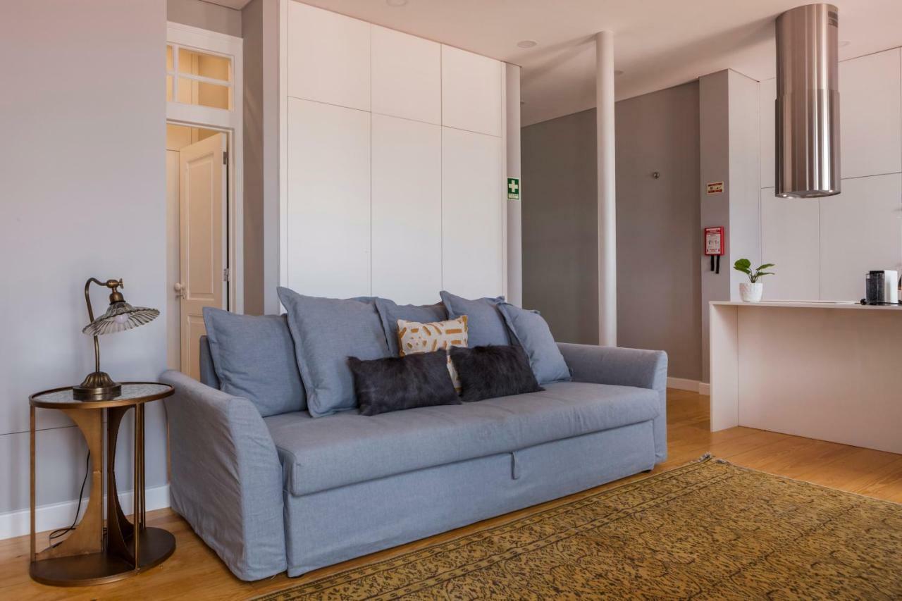 Breath-taking River & View Stunning 3 Bedrooms & 3 Bathrooms With Ac Alfama Castle District 1st Floor Apartamento *
