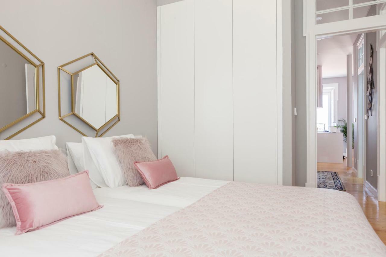 Apartamento Breath-taking River & View Stunning 3 Bedrooms & 3 Bathrooms With Ac Alfama Castle District 1st Floor